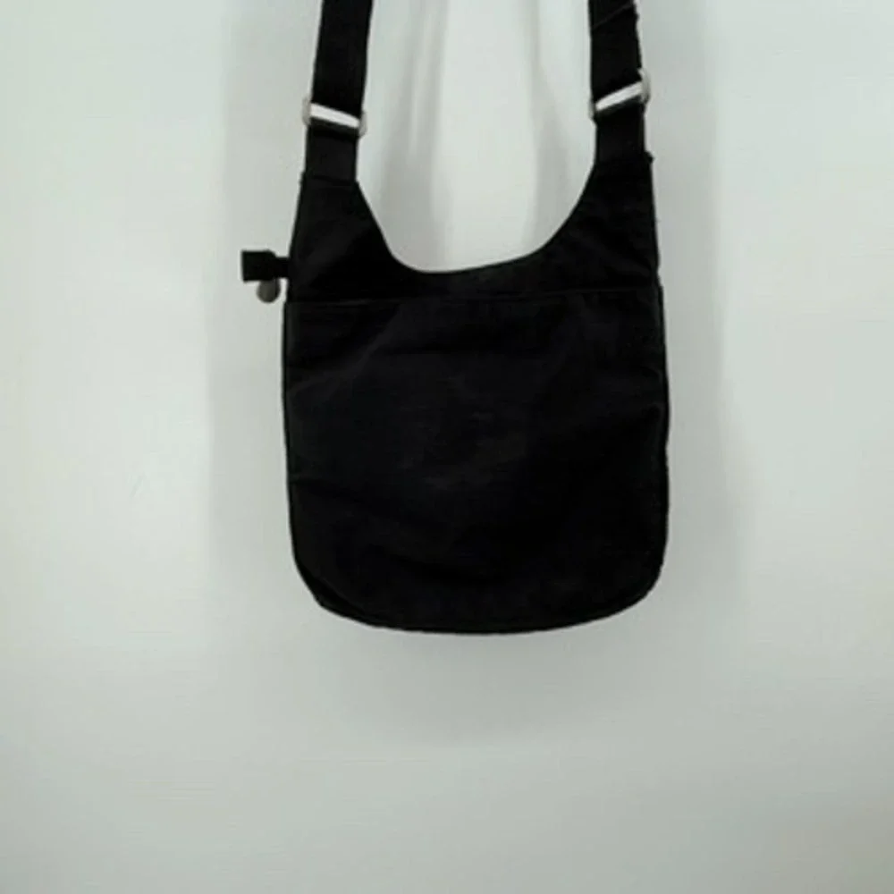 baggallini‎ Black Nylon Crossbody Bag Three Zip Front Pockets Adjustable Strap